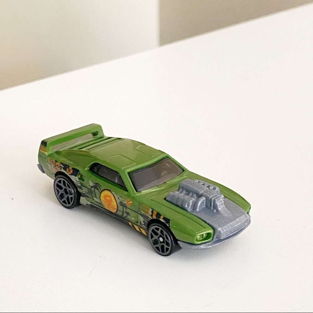 Hot Wheels - 2004 Riveted